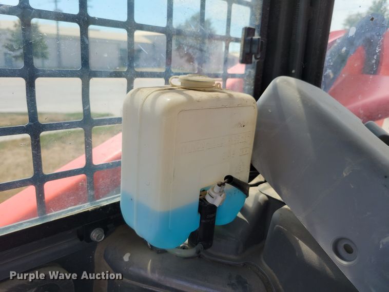 image for item DM8010 2017 Kubota SVL95-2S  tracked skid steer loader