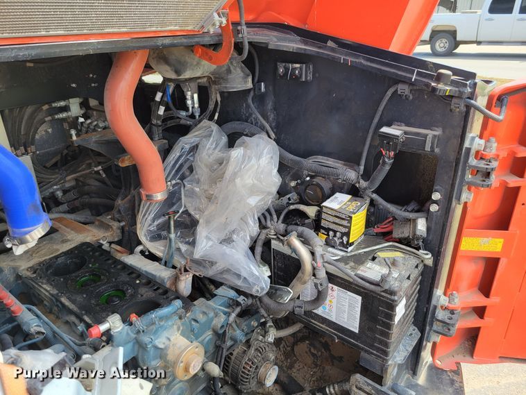 image for item DM8010 2017 Kubota SVL95-2S  tracked skid steer loader