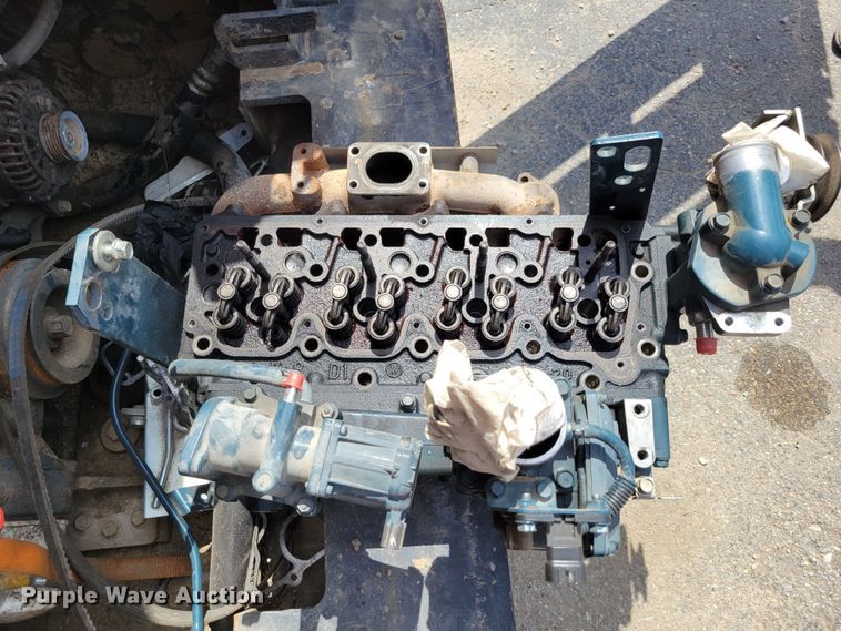 image for item DM8010 2017 Kubota SVL95-2S  tracked skid steer loader