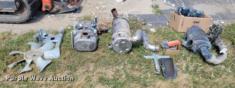 image for item DM8010 2017 Kubota SVL95-2S  tracked skid steer loader