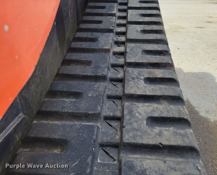 image for item DM8010 2017 Kubota SVL95-2S  tracked skid steer loader