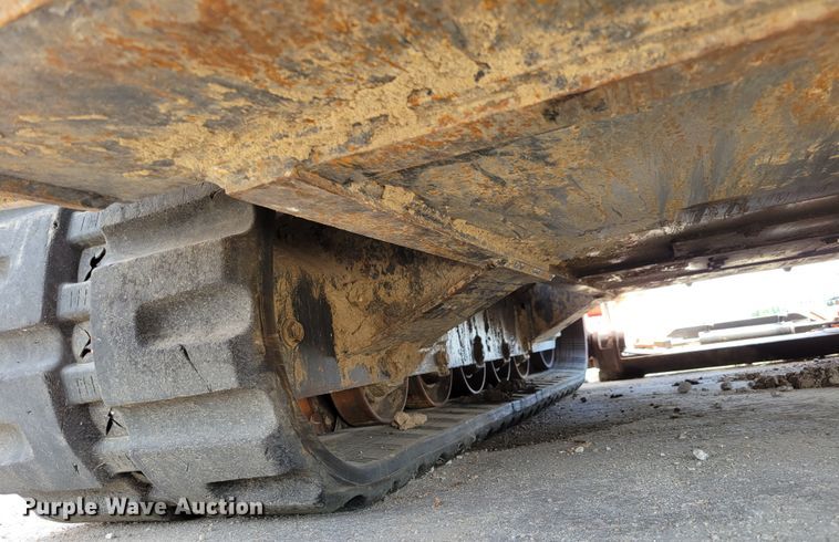 image for item DM8010 2017 Kubota SVL95-2S  tracked skid steer loader