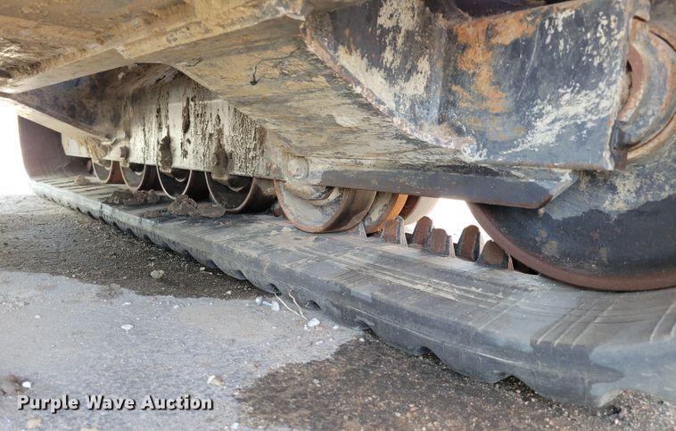 image for item DM8010 2017 Kubota SVL95-2S  tracked skid steer loader