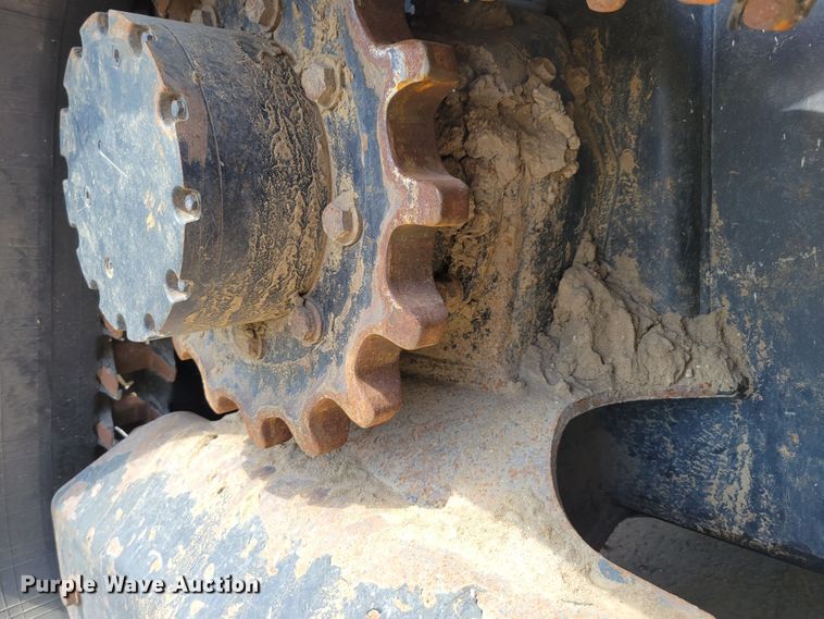 image for item DM8010 2017 Kubota SVL95-2S  tracked skid steer loader