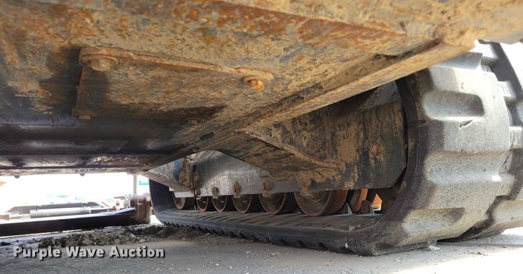 image for item DM8010 2017 Kubota SVL95-2S  tracked skid steer loader