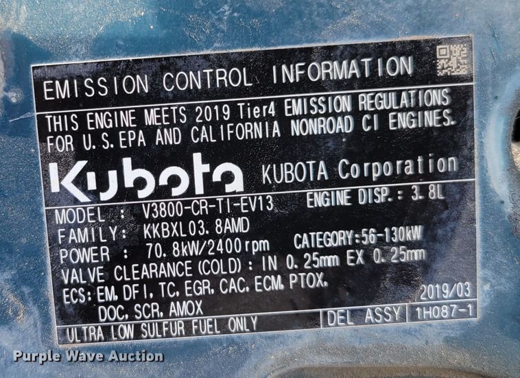 image for item DM8010 2017 Kubota SVL95-2S  tracked skid steer loader