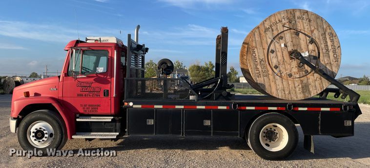 image for item DN5138 1995 Freightliner FL70  Figure 8 fiber optic reel truck