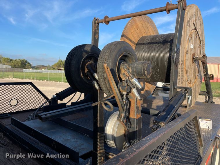 image for item DN5138 1995 Freightliner FL70  Figure 8 fiber optic reel truck