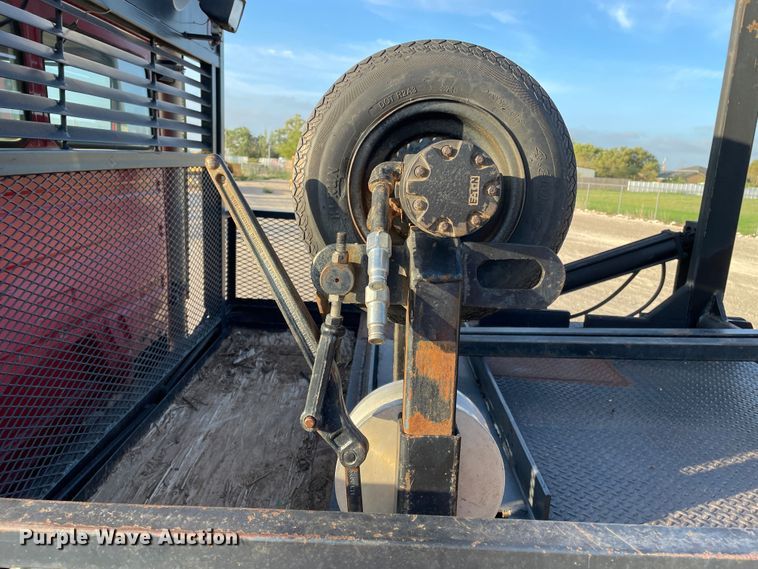 image for item DN5138 1995 Freightliner FL70  Figure 8 fiber optic reel truck