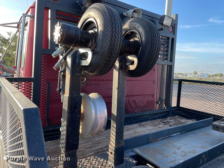 image for item DN5138 1995 Freightliner FL70  Figure 8 fiber optic reel truck