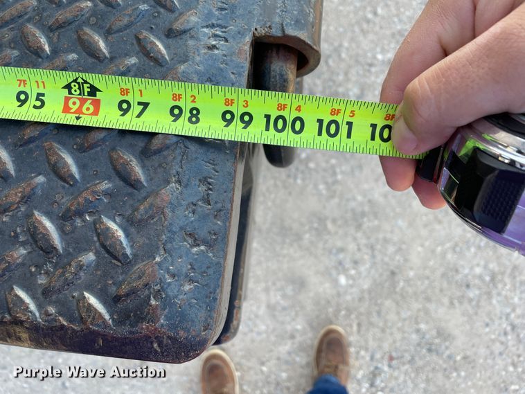 image for item DN5138 1995 Freightliner FL70  Figure 8 fiber optic reel truck