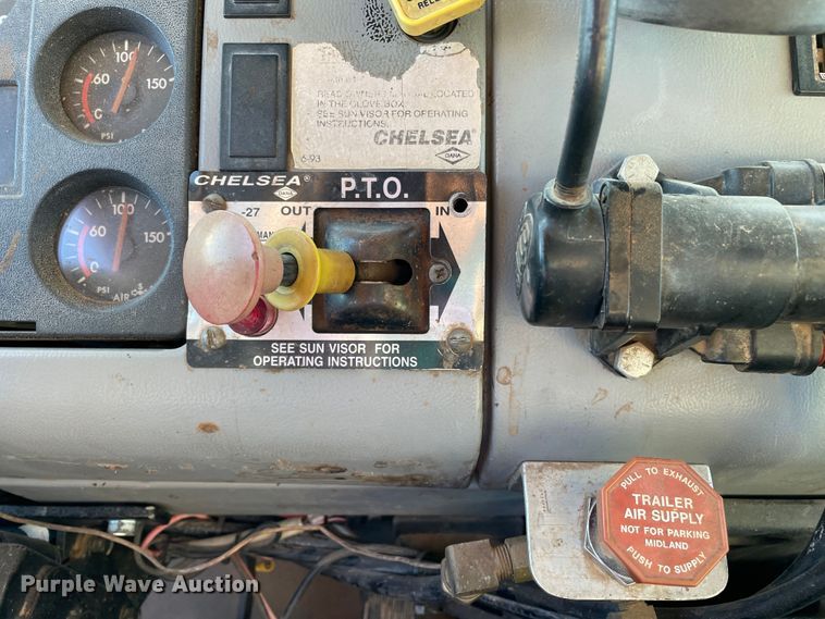 image for item DN5138 1995 Freightliner FL70  Figure 8 fiber optic reel truck