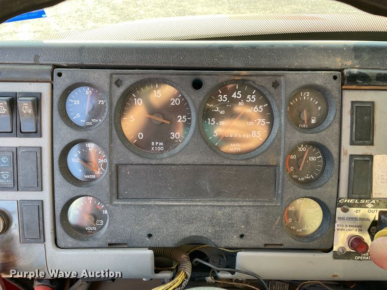 image for item DN5138 1995 Freightliner FL70  Figure 8 fiber optic reel truck