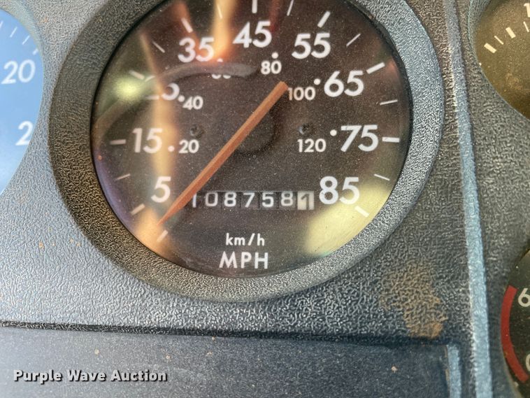 image for item DN5138 1995 Freightliner FL70  Figure 8 fiber optic reel truck