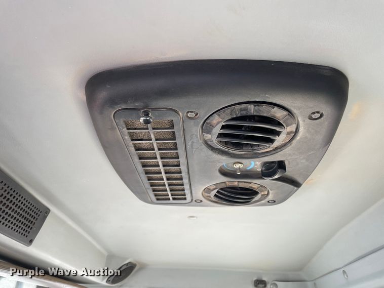 image for item DN5138 1995 Freightliner FL70  Figure 8 fiber optic reel truck