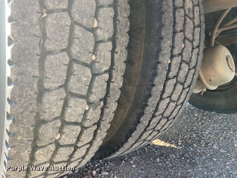 image for item DN5138 1995 Freightliner FL70  Figure 8 fiber optic reel truck