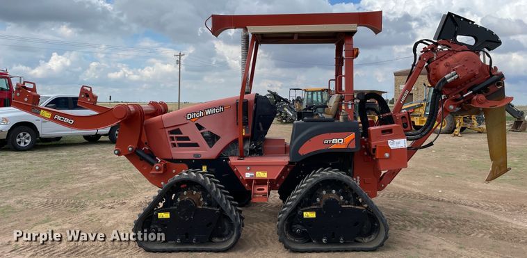 image for item DN5157 2017 Ditch Witch RT80 Quad  vibratory cable plow