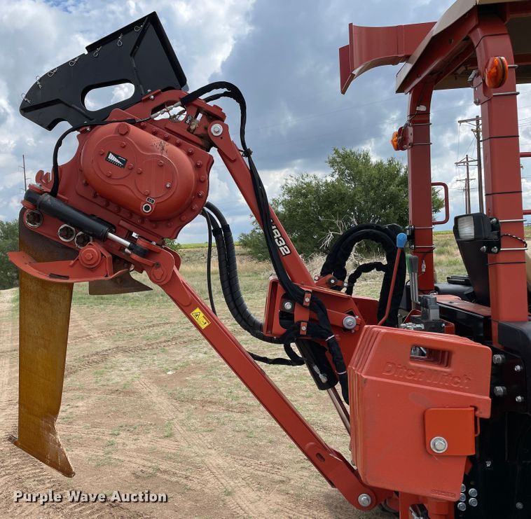 image for item DN5157 2017 Ditch Witch RT80 Quad  vibratory cable plow