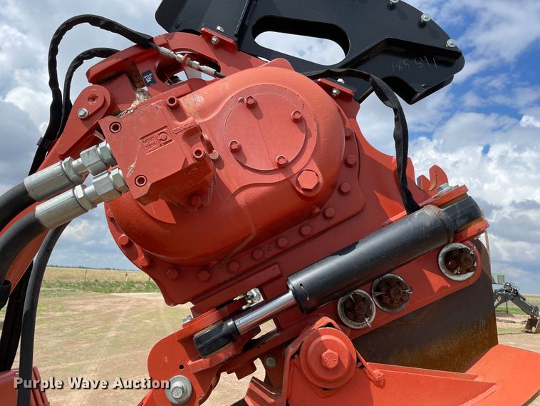 image for item DN5157 2017 Ditch Witch RT80 Quad  vibratory cable plow