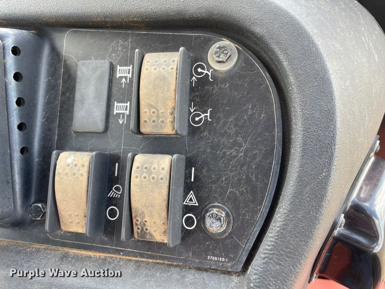 image for item DN5157 2017 Ditch Witch RT80 Quad  vibratory cable plow