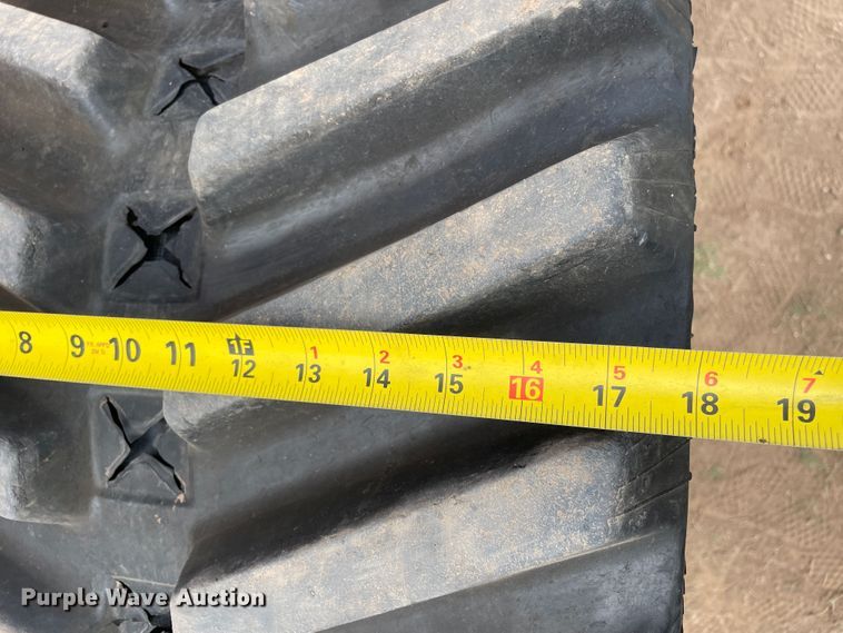 image for item DN5157 2017 Ditch Witch RT80 Quad  vibratory cable plow