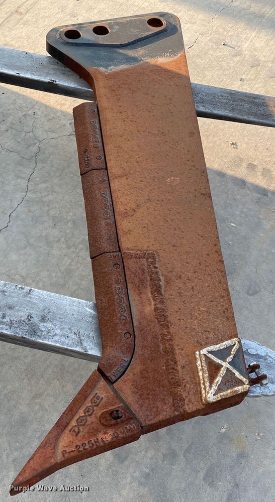 image for item DN5157 2017 Ditch Witch RT80 Quad  vibratory cable plow