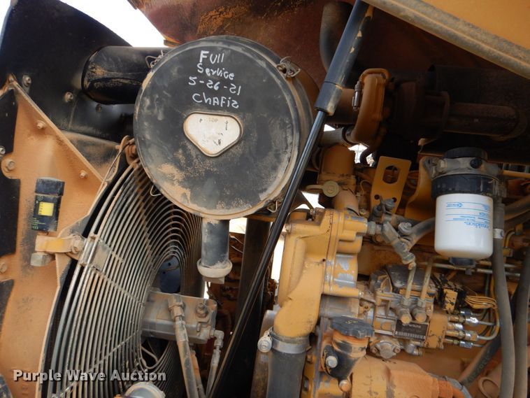 image for item DO1446 2005 Caterpillar CS-563E  single drum vibratory roller