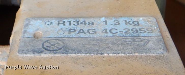 image for item DO1446 2005 Caterpillar CS-563E  single drum vibratory roller