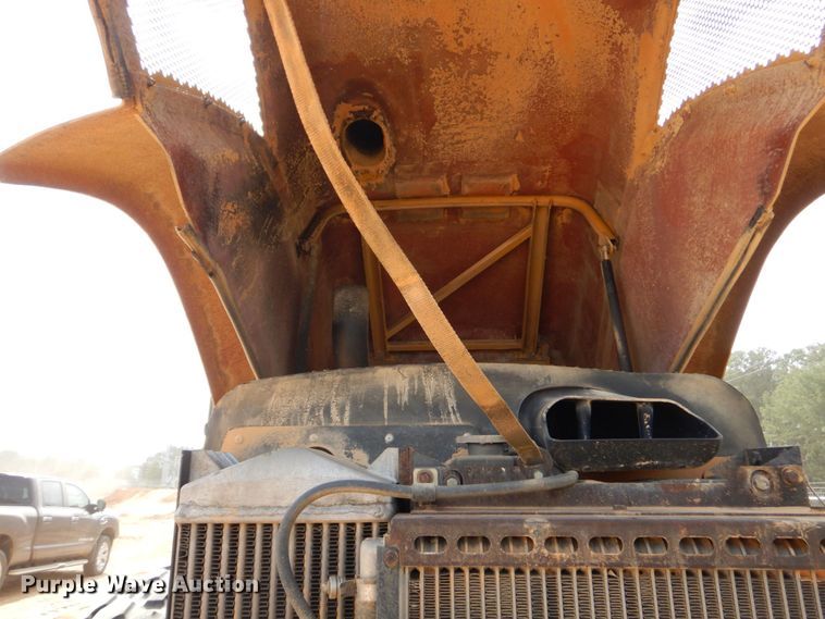 image for item DO1446 2005 Caterpillar CS-563E  single drum vibratory roller