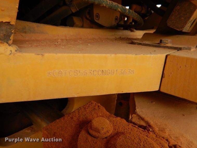 image for item DO1446 2005 Caterpillar CS-563E  single drum vibratory roller