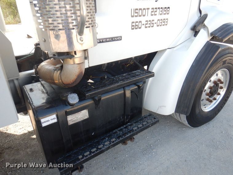 image for item DP0305 2003 Sterling L9500  crane truck