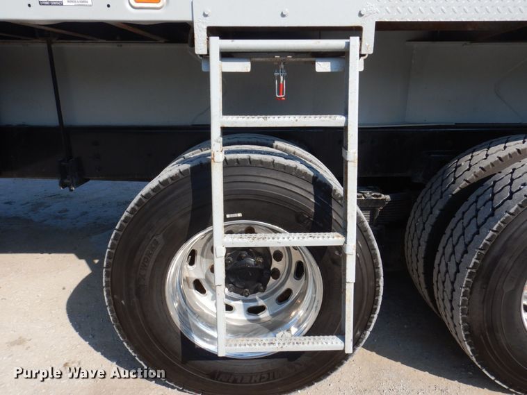 image for item DP0305 2003 Sterling L9500  crane truck