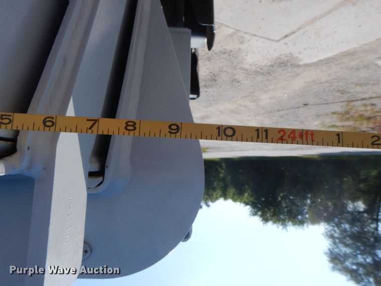 image for item DP0305 2003 Sterling L9500  crane truck