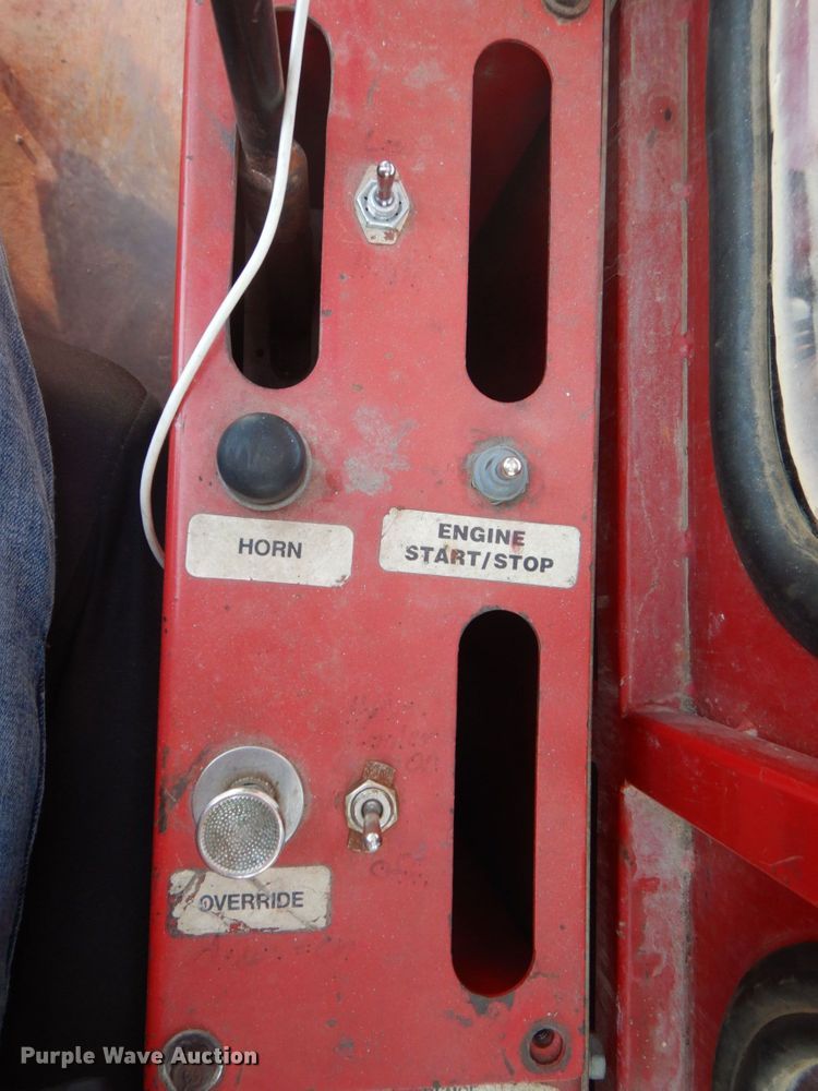 image for item DP0305 2003 Sterling L9500  crane truck