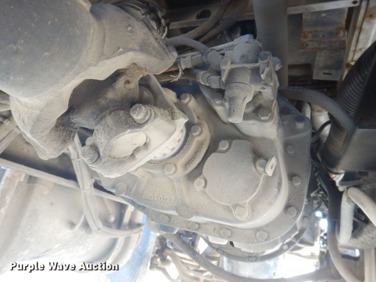 image for item DP0308 2000 International 5500i  ready mix truck