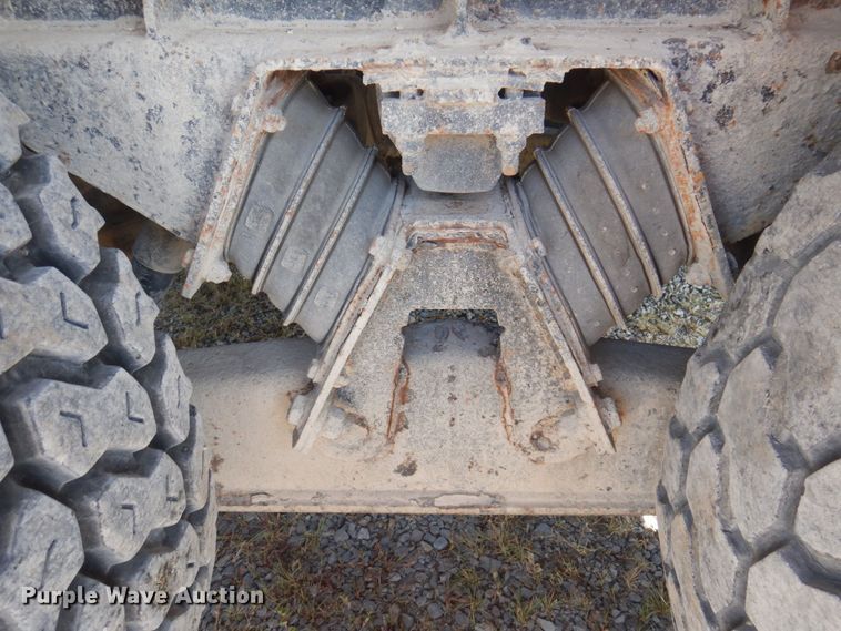 image for item DP0308 2000 International 5500i  ready mix truck