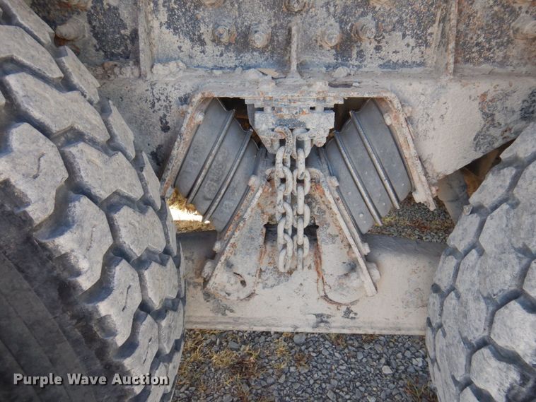 image for item DP0308 2000 International 5500i  ready mix truck