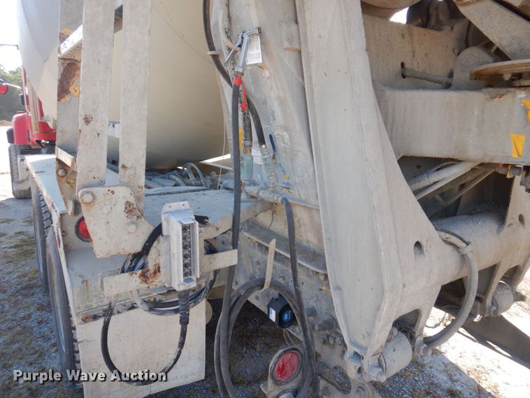 image for item DP0308 2000 International 5500i  ready mix truck