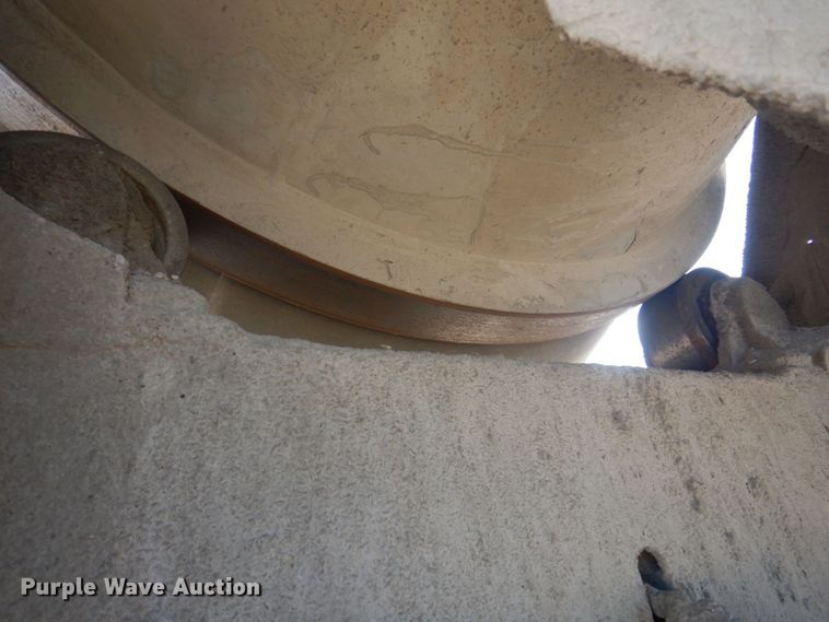 image for item DP0308 2000 International 5500i  ready mix truck