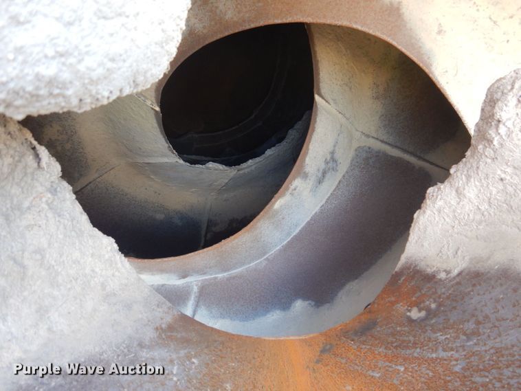 image for item DP0308 2000 International 5500i  ready mix truck