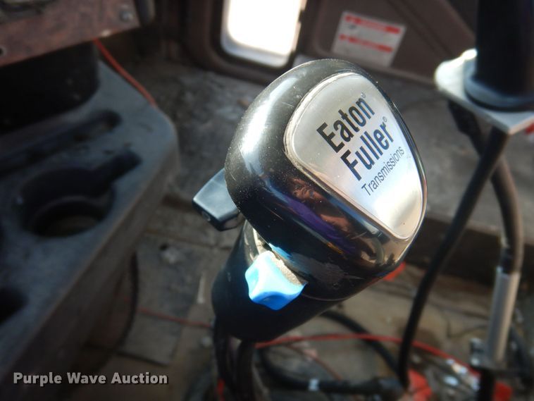 image for item DP0308 2000 International 5500i  ready mix truck