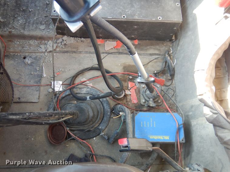 image for item DP0308 2000 International 5500i  ready mix truck