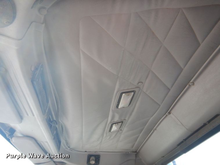 image for item DP0308 2000 International 5500i  ready mix truck