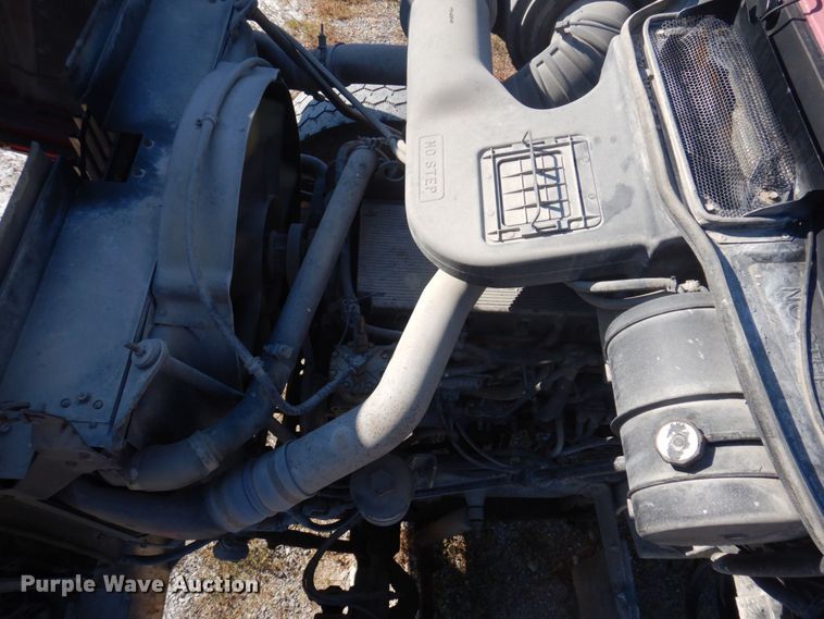 image for item DP0308 2000 International 5500i  ready mix truck