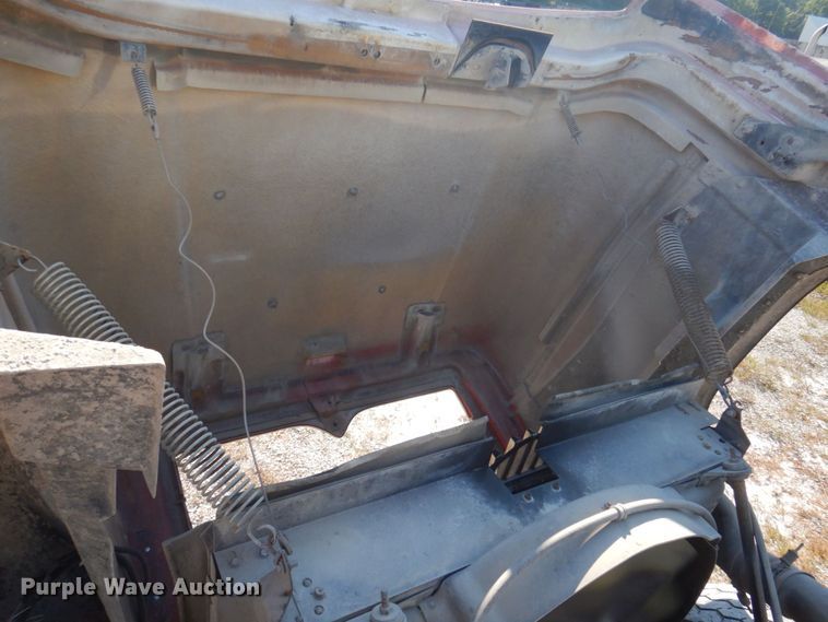 image for item DP0308 2000 International 5500i  ready mix truck