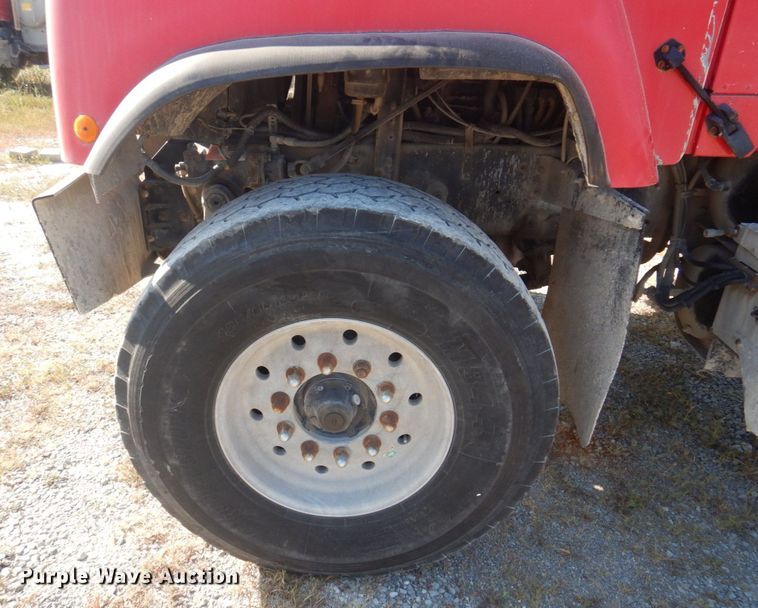 image for item DP0308 2000 International 5500i  ready mix truck