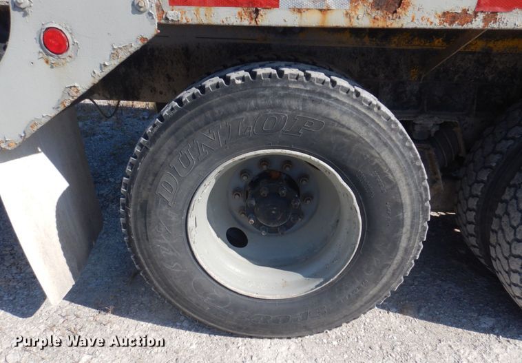 image for item DP0308 2000 International 5500i  ready mix truck