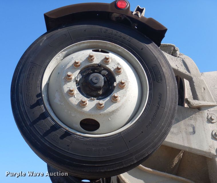 image for item DP0308 2000 International 5500i  ready mix truck