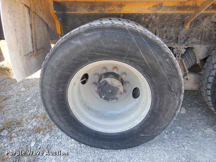 image for item DP0308 2000 International 5500i  ready mix truck