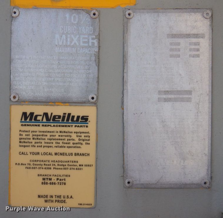 image for item DP0308 2000 International 5500i  ready mix truck